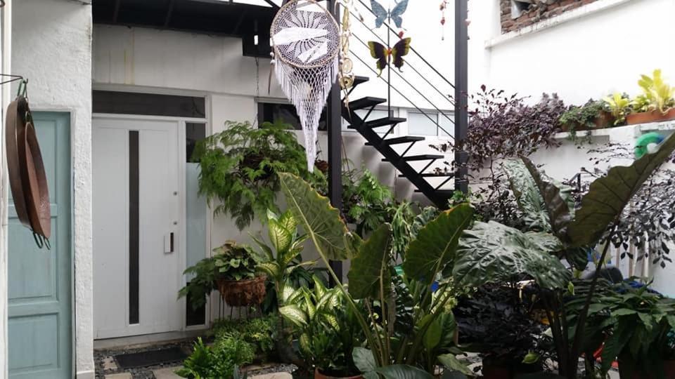 Moonshine Boutique Hostal Cali Exterior photo